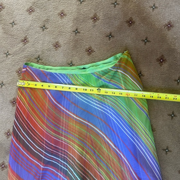 Dana Buchman silk skirt size 10 lined midi handkerchief hem - Picture 9 of 11